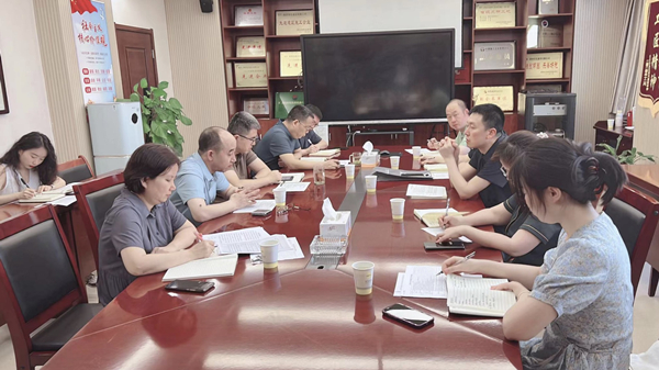 強(qiáng)化內(nèi)控機(jī)制建設(shè) 防范資金管理風(fēng)險(xiǎn)  ——有色西勘院總會(huì)計(jì)師程華倪一行到公司開(kāi)展專項(xiàng)工作檢查
